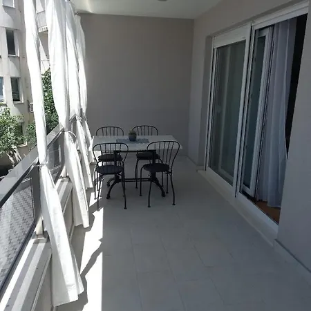 Modern Style Apartment Makarska