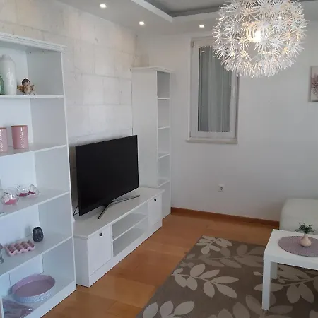 Modern Style דירה