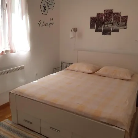 Modern Style דירה מאקרסקה